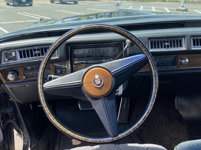 CADILLAC FLEETWOOD - 9