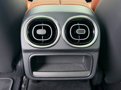 صورة مصغرة 14 لـ 2026 MERCEDES-BENZ C-CLASS