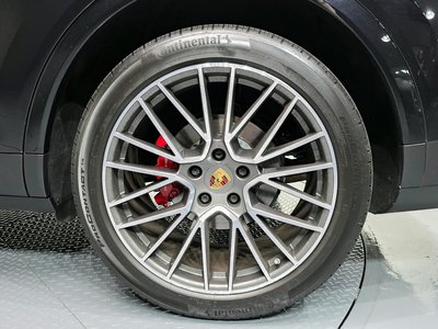PORSCHE CAYENNE - 8