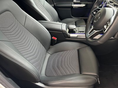 MERCEDES-BENZ GLB - 8