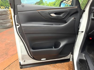 2024 Toyota ALPHARD — миниатюра 25