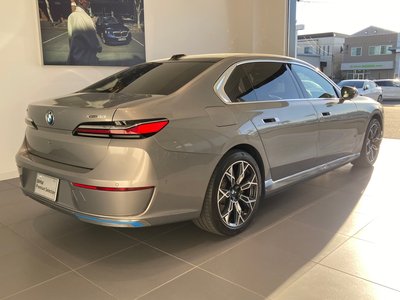 BMW I7 - 8