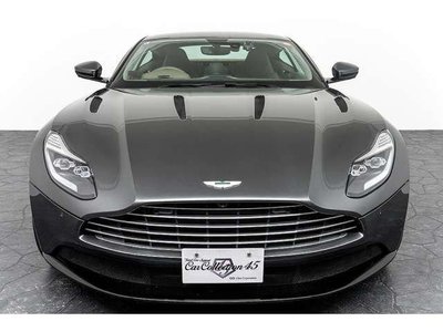 ASTON MARTIN DB11 - 2