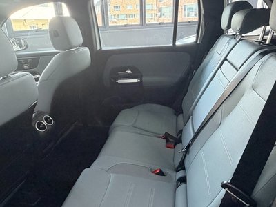 MERCEDES-BENZ GLB - 8
