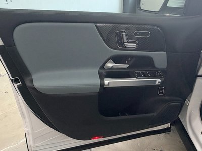 MERCEDES-BENZ GLB - 10