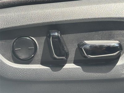 2025 Lexus RX thumbnail 29