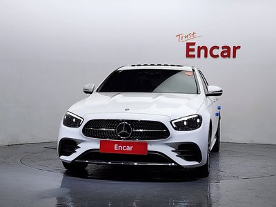 MERCEDES-BENZ E-CLASS - 2