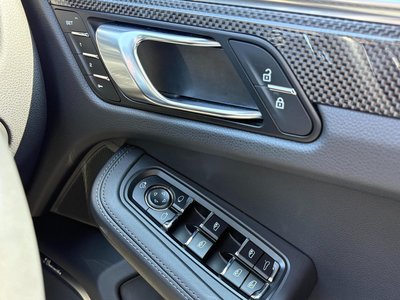 2023 Porsche MACAN 缩略图 55