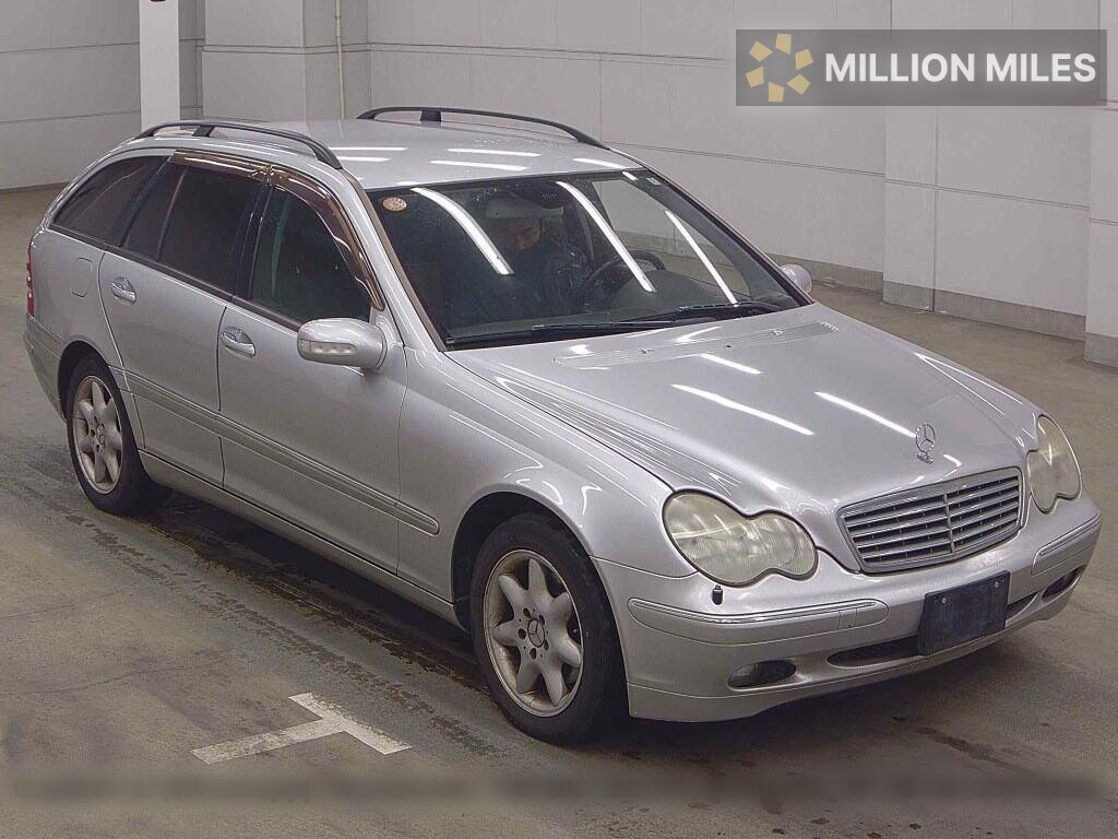 MERCEDES-BENZ C-CLASS - View 1