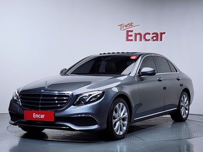MERCEDES-BENZ E-CLASS - 1