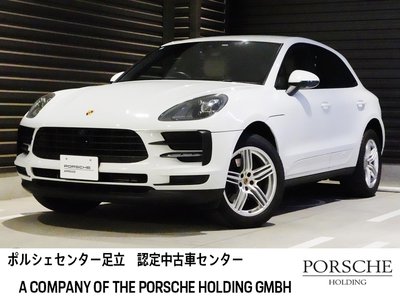 PORSCHE MACAN - 1