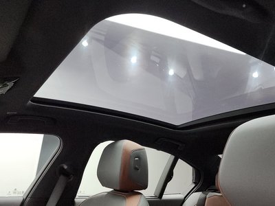 صورة مصغرة 19 لـ 2025 BMW 5 SERIES