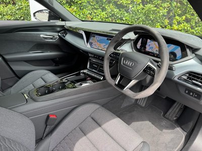 2023 AUDI E-TRON GT QUATTRO — фото 7