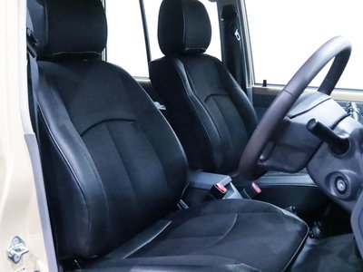 TOYOTA LAND CRUISER 70 - 4