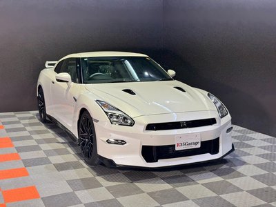 NISSAN GT-R - 6