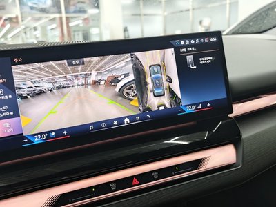 2025 BMW 5 SERIES 照片 9