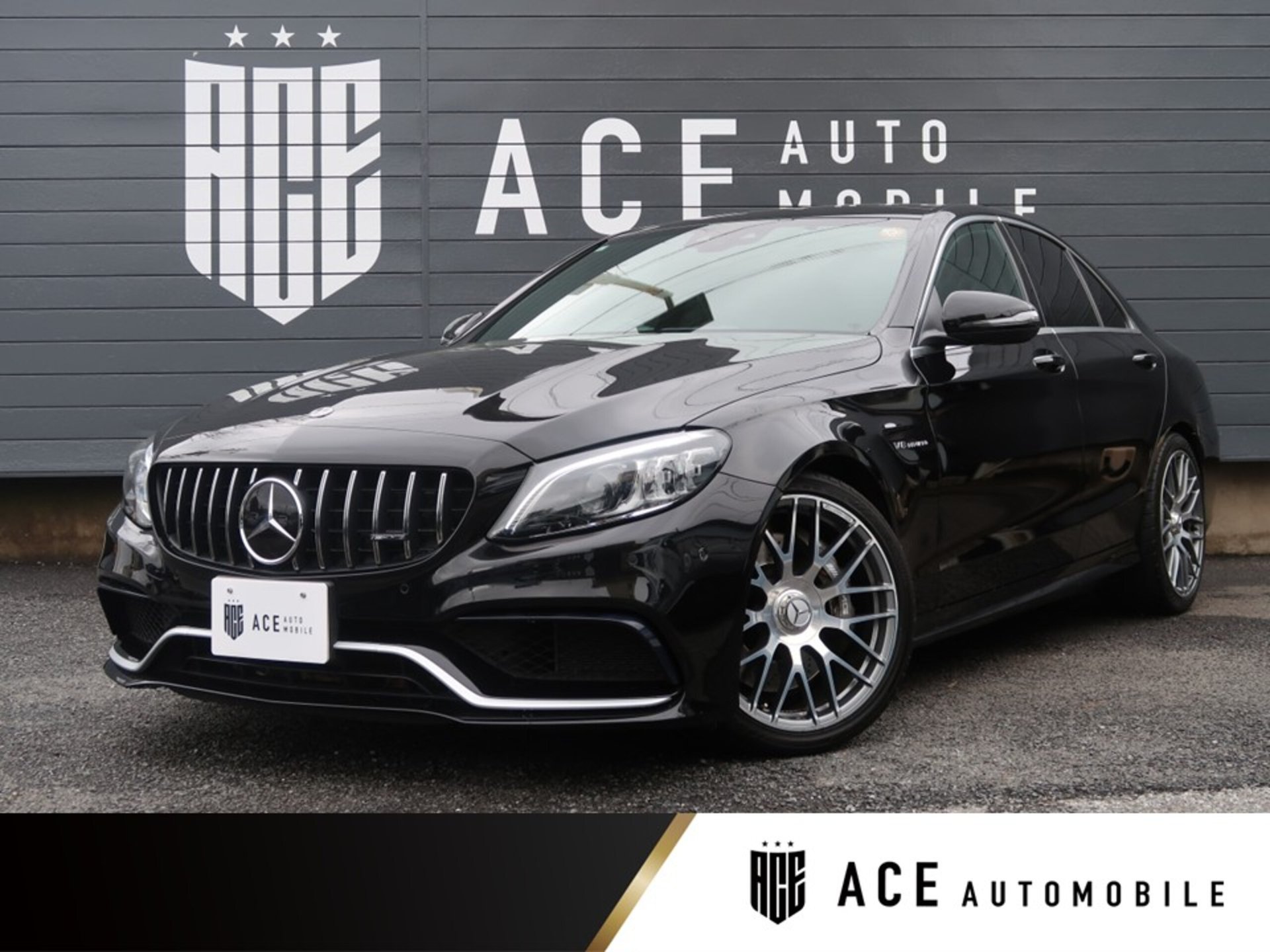 MERCEDES-BENZ C-CLASS AMG - View 1