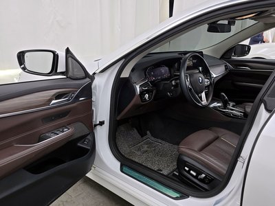 BMW 6 SERIES GT - 10