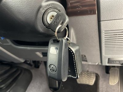 TOYOTA LAND CRUISER - 9