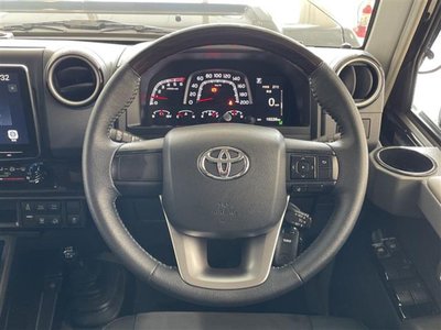 TOYOTA LAND CRUISER - 3
