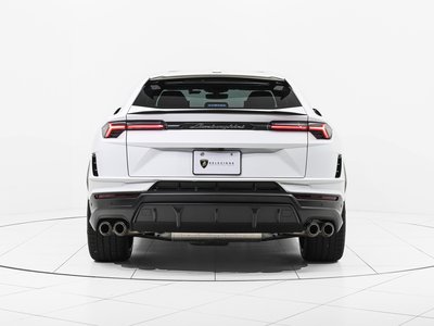 LAMBORGHINI URUS - 7
