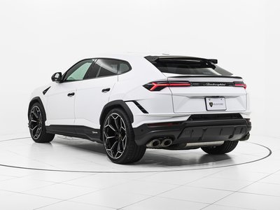 LAMBORGHINI URUS - 6