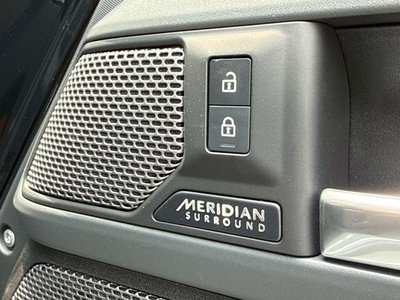2023 LAND Rover DEFENDER — фото 7