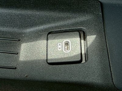 2023 LAND Rover DEFENDER thumbnail 52