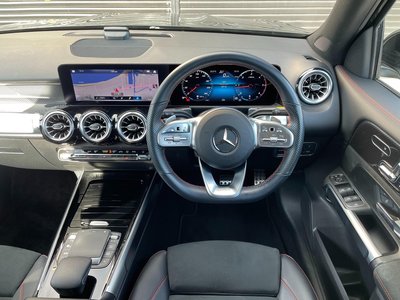 MERCEDES-BENZ GLB - 9