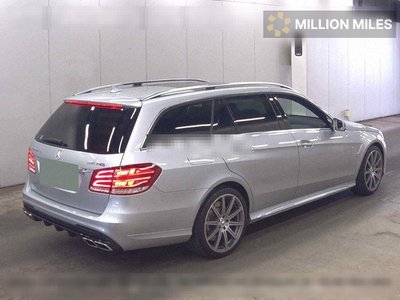 MERCEDES-BENZ E-CLASS AMG - 5