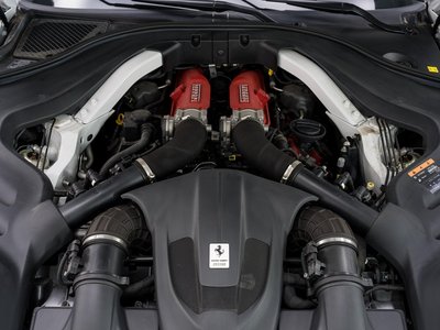 FERRARI PORTOFINO M - 6