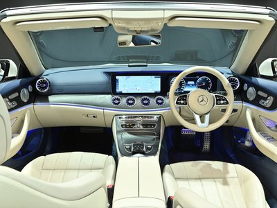 MERCEDES-BENZ E-CLASS CABRIOLET - 10