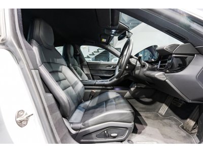 2021 Porsche TAYCAN 照片 3