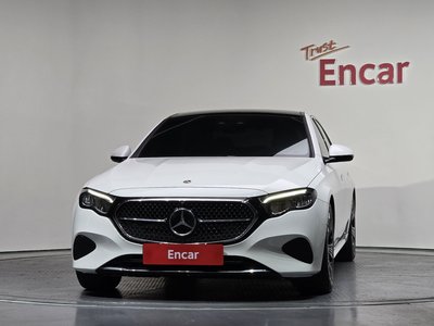 MERCEDES-BENZ E-CLASS - 2