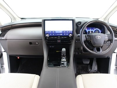 2024 Toyota ALPHARD photo 6