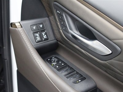 2024 Toyota ALPHARD photo 26