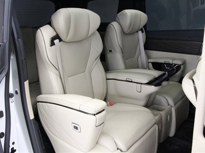 2024 Toyota ALPHARD photo 8