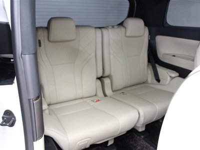 2024 Toyota ALPHARD photo 9
