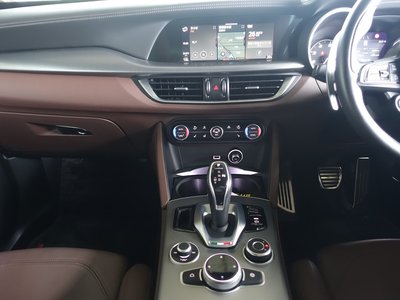 صورة مصغرة 20 لـ 2022 ALFA Romeo STELVIO