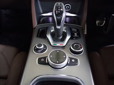صورة مصغرة 23 لـ 2022 ALFA Romeo STELVIO