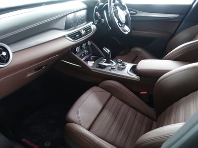 صورة مصغرة 16 لـ 2022 ALFA Romeo STELVIO