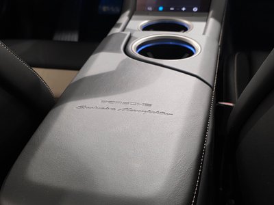 2025 Porsche TAYCAN 缩略图 18