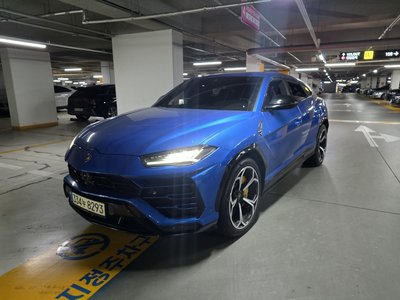 LAMBORGHINI URUS - 2