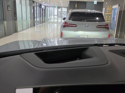 2025 BMW X6 — миниатюра 16