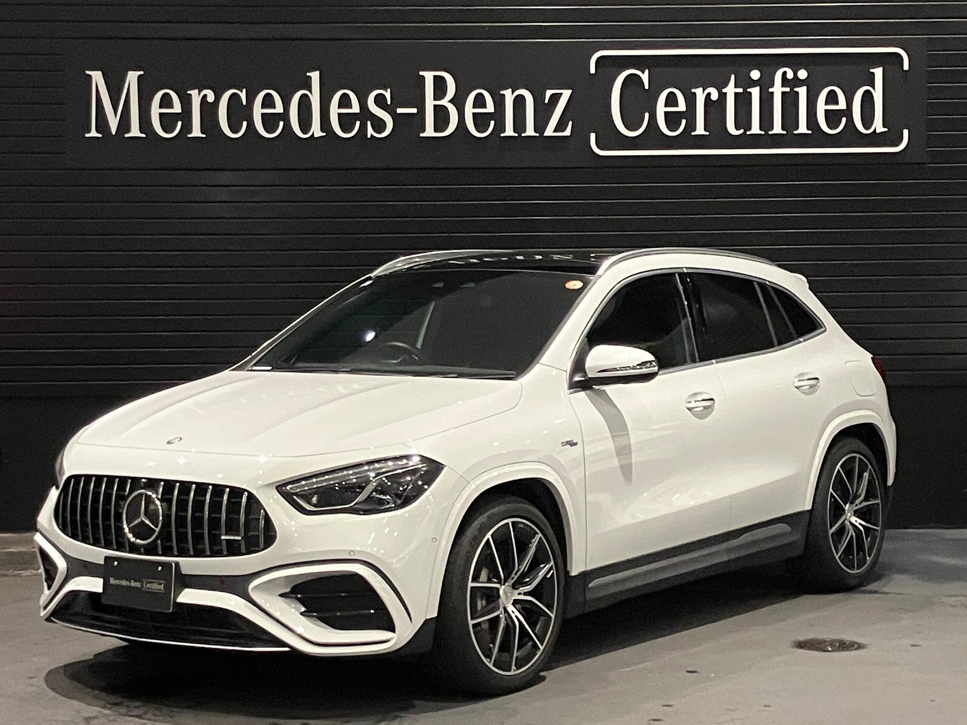 MERCEDES-BENZ GLA AMG - View 1