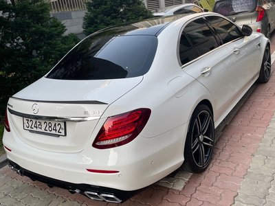 MERCEDES-BENZ E-CLASS - 8
