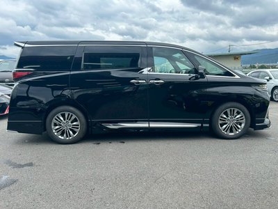 2025 Toyota ALPHARD photo 7