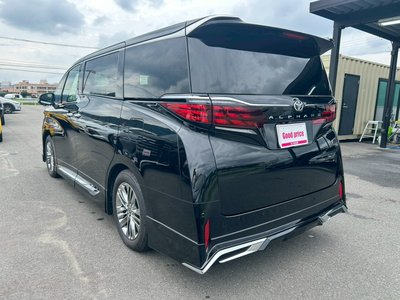 2025 Toyota ALPHARD photo 4