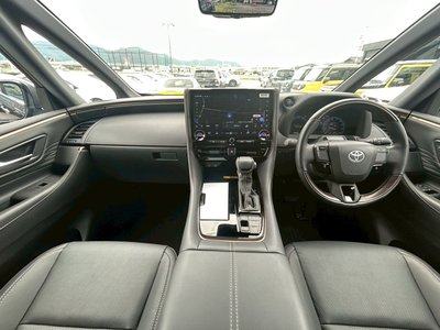 2025 Toyota ALPHARD photo 2
