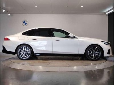2024 BMW 5 SERIES 缩略图 7